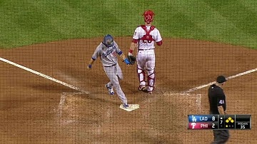 LAD@PHI: Pederson works a bases-loaded walk in 7th