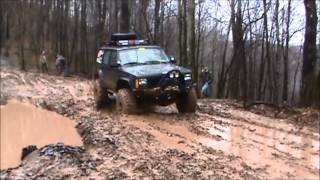 Jeep XJ Cherokee Marching threw the MUD
