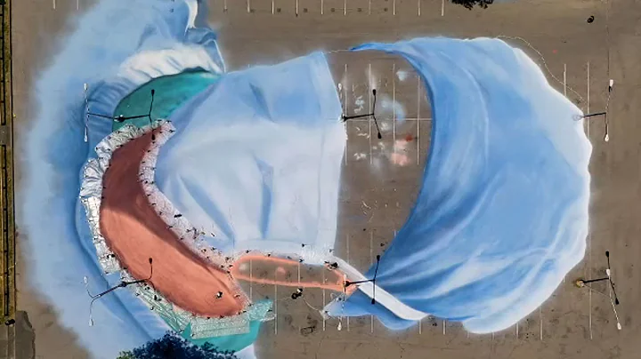 Giant memorial mural pays tribute to COVID-19 victims