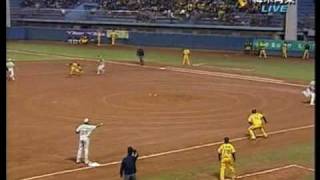 2010.04.09牛象戰-二隊攻防表現(含吳宗峻本季第二支全壘打).mpg