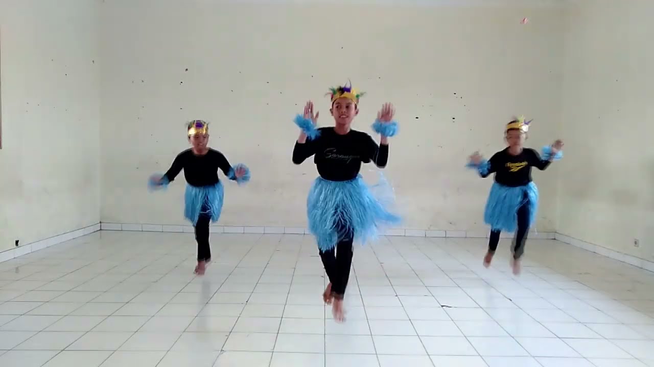 Tari Sajojo Kelas 5A SDN Wonosari VI