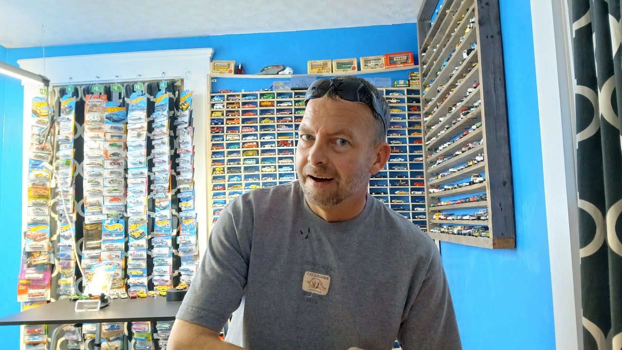 Распаковка набора Hot Wheels 