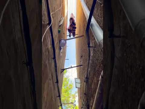 زقاق درب غلف الضيقة الدار البيضاء المغرب     