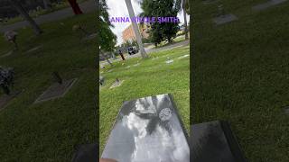 ANNA NICOLE SMITH HER GRAVESITE IN THE BAHAMAS