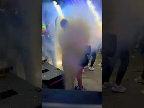 Trošku KOUŘE
