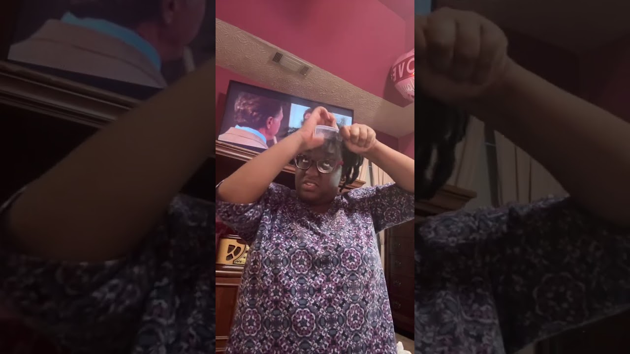 Come chat with me while I take down my locs: Part 3 ☺️💕