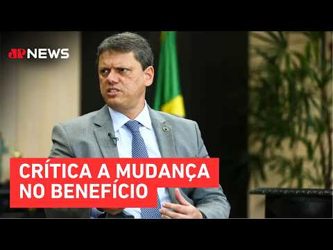Tarcísio vê motivação eleitoral no aumento do Bolsa Família e critica reajuste