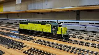 Athearn RTR SD50 with Econami DCC/sound start-up and horn