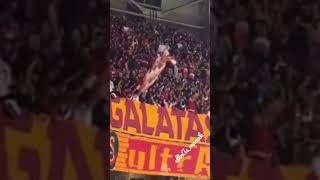 Bfk Fati̇h Teri̇m Stadı ~ Alisamiyendeyiz Asmalı, Tünel, Pera, Beyoğlu Aşık Sana Ci̇mbombom Anlasana Resimi