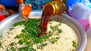 Famous Street Food of Jhal Muri | Masala Jhal Muri Makha | Bangladeshi Street Food