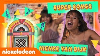 De soundtrack van NIENKEs eerste kus 😘 | Super Songs | Nickelodeon Nederlands