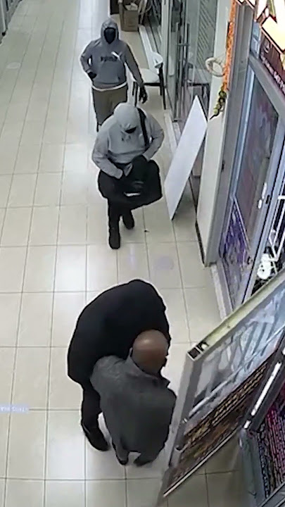 Footage of jewellery store robbery
