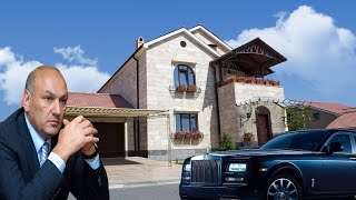 Գանգստեռ Գագոյի 65 Միլիոնանոց Դղյակը Եւ 200.000.000 Գործարանը