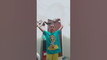 احمر يعني رد شد في شعرك شد 
