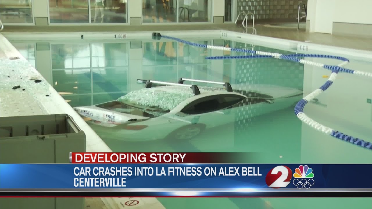 Car crashes into LA Fitness on Alex Bell 