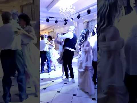 Червона ружа танці Dance пісні Music українськамузика Party Ukrainianfolkmusic Saxophone