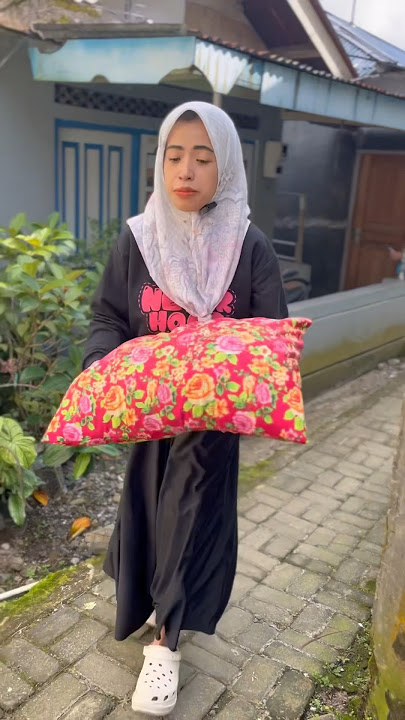 Kalau mau main bawa bantal