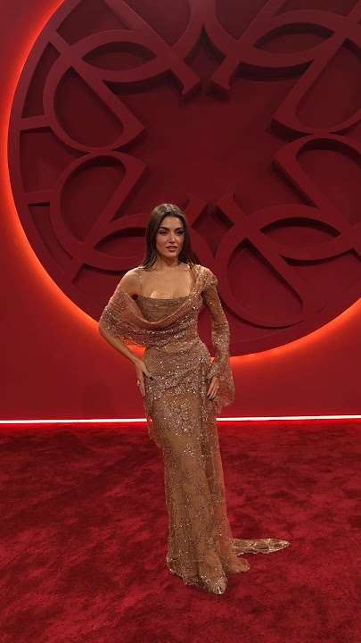 Hande Erçel at ELIE SAAB fashiom show in #Riyadh ❤️‍🔥!