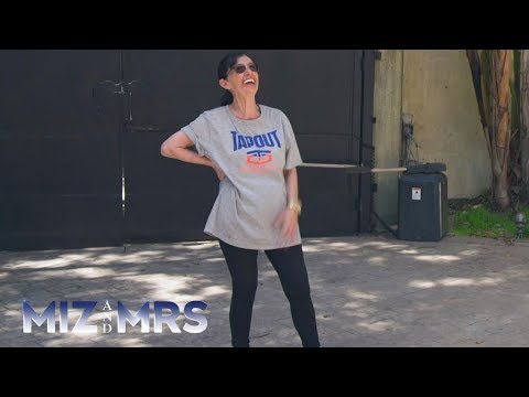 Marjo shows off her workout skills: Miz & Mrs. Bonus Clip, Aug. 28, 2018