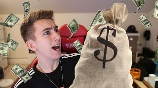 Famous HOW MUCH DO I EARN???? Net Worth