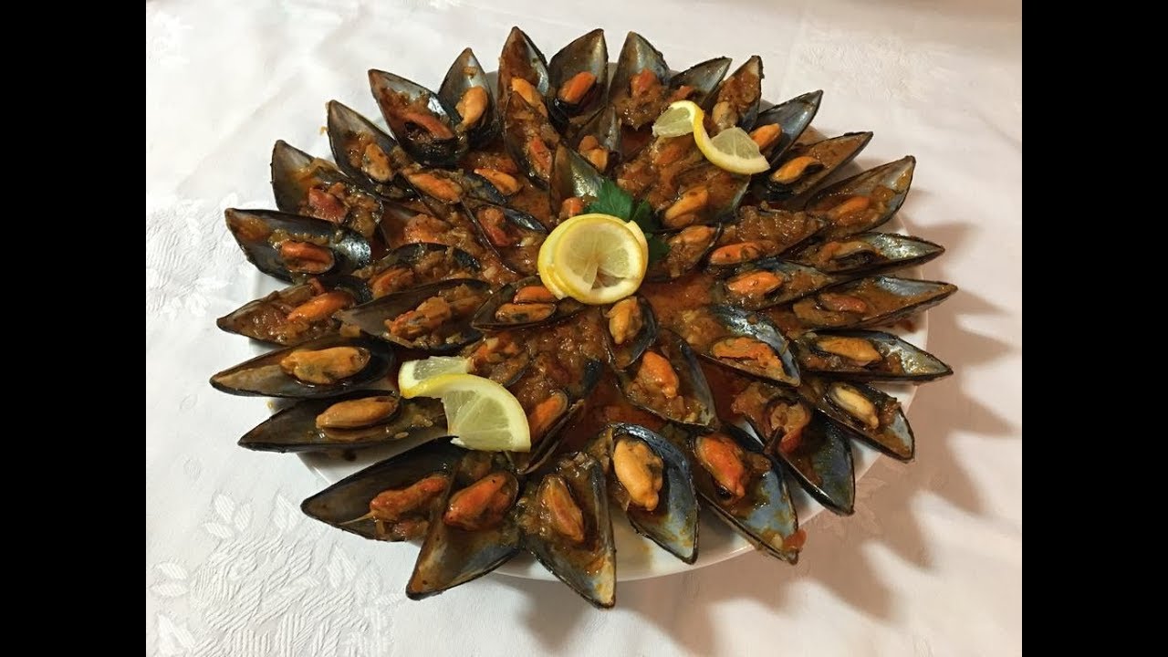 كيفية تنظيف و طهي بلح البحر بطريقة سهلة والنتيجة رائعة | How to cook mussels