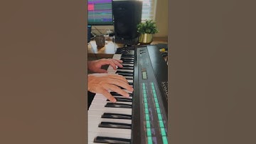 Super simple arp, but I thought it added to the vibe. heavy LFO #lfo #synth #arpeggio #sidechain