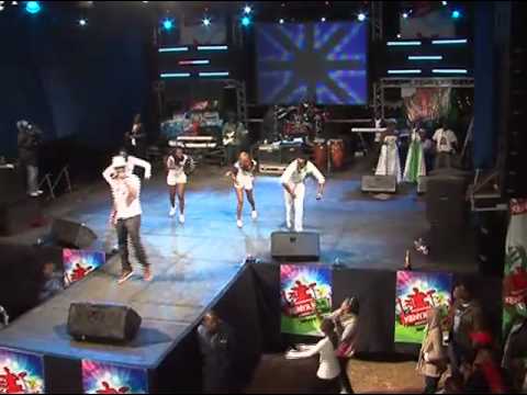 Nameless performs Ninanoki at Safaricom KENYA LIVE Meru Concert