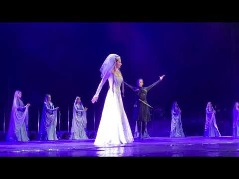 #დარჩისახლში  რუსთავი -ცეკვა ქართული - ფრიდონ სულაბერიძე და ეთუნა ჭანუყვაძე