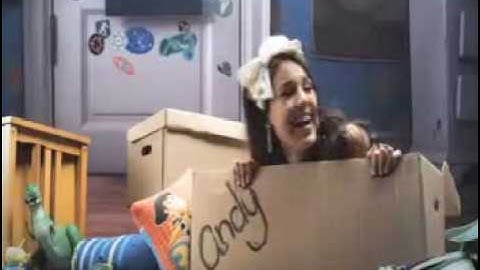 Toy Story 3: Yo soy tu amigo fiel - Aleks Syntek y Danna Paola