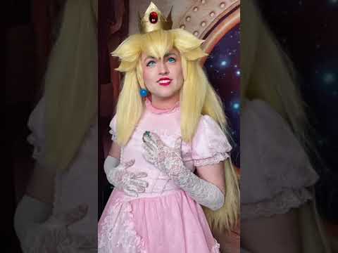 DinoGraveyard cosplays Princess Peach?????