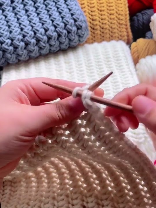 How to Knit - Absolute Beginner Knitting, Lesson 1 - Even if You're  Clueless! 