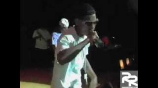 TRACY T & ZAYTOVEN performing