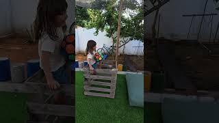 Veja a Elisa enfrentando mais um desafio de psicomotricidade