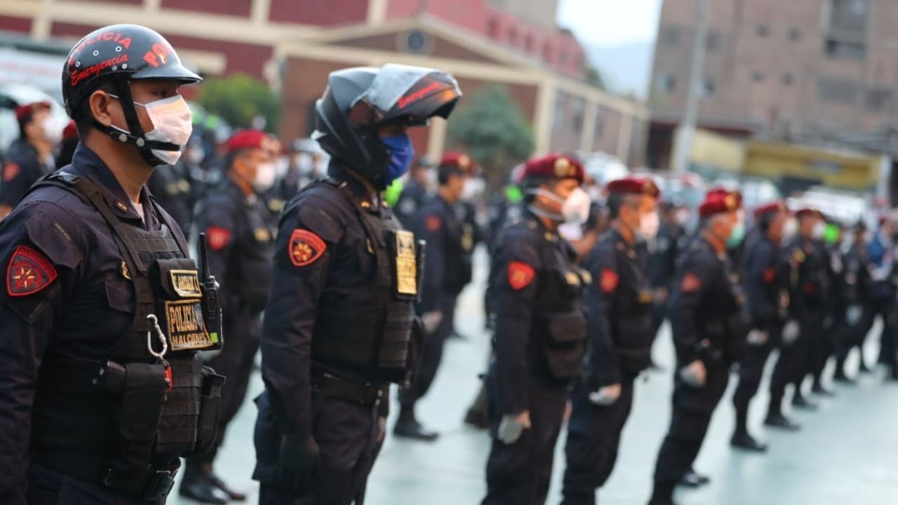 Policía despliega casi 12 000 efectivos para control de disturbios durante manifestaciones en Lima