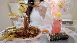 🍳Лапша Jjajang Ramyun & жареные шашлычки с мороженым.Приготовление пряного булдака ссамㅣCooking VLOG