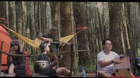 Pas Band kesepian kita cover Musik Video