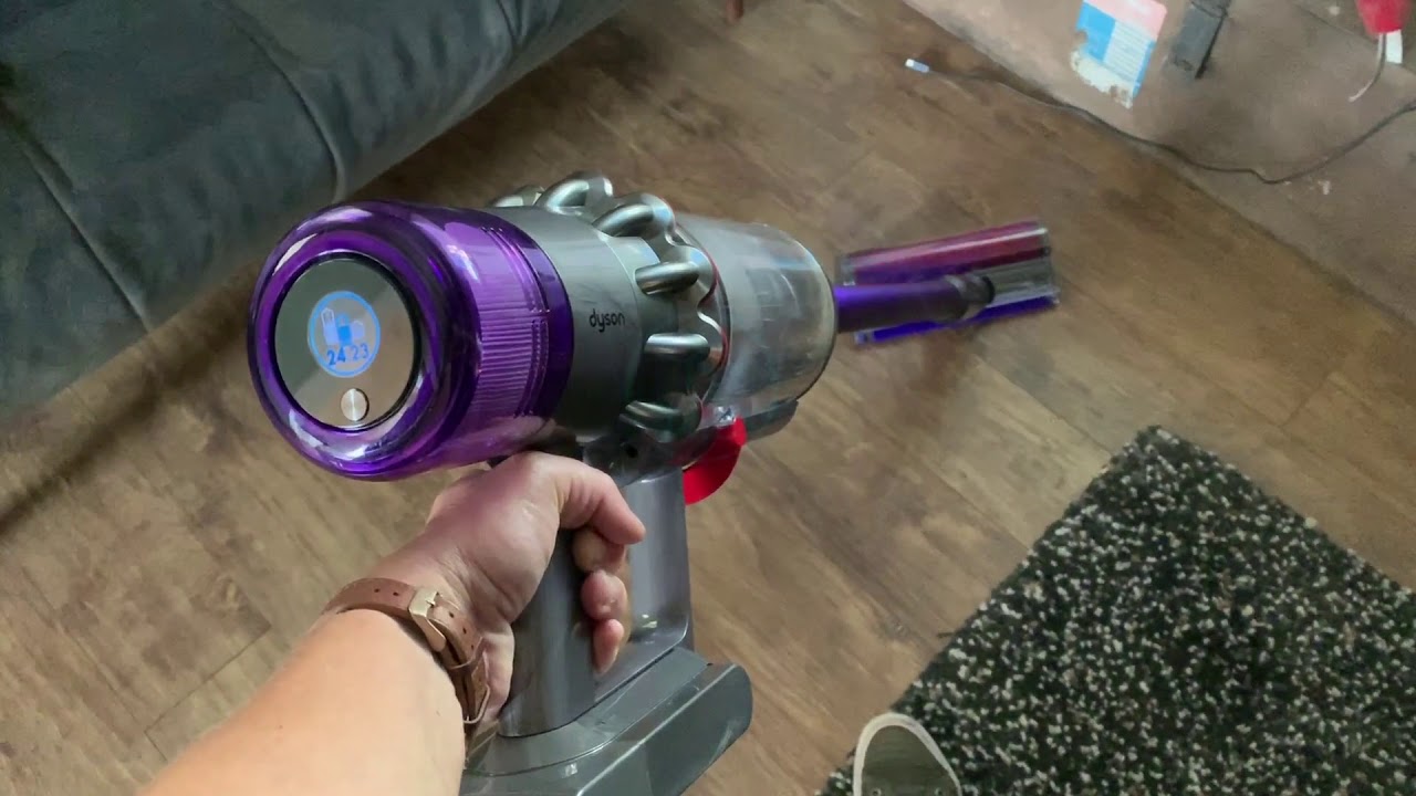 Dyson V11 Absolute Pro Cordless stick vacuum review | Best Buy Blog