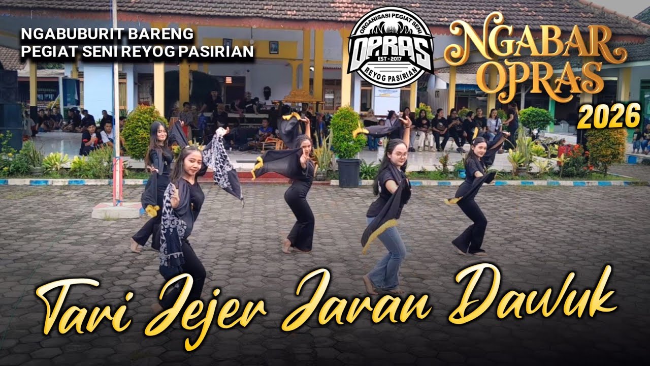 TARI JEJER JARAN DAWUK DI ACARA NGABUBURIT BARENG OPRAS 2026 Live halaman Balai Desa Pasirian.