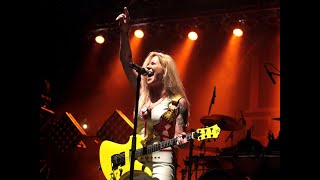 Guitars and a backstage conversation with legend Lita Ford