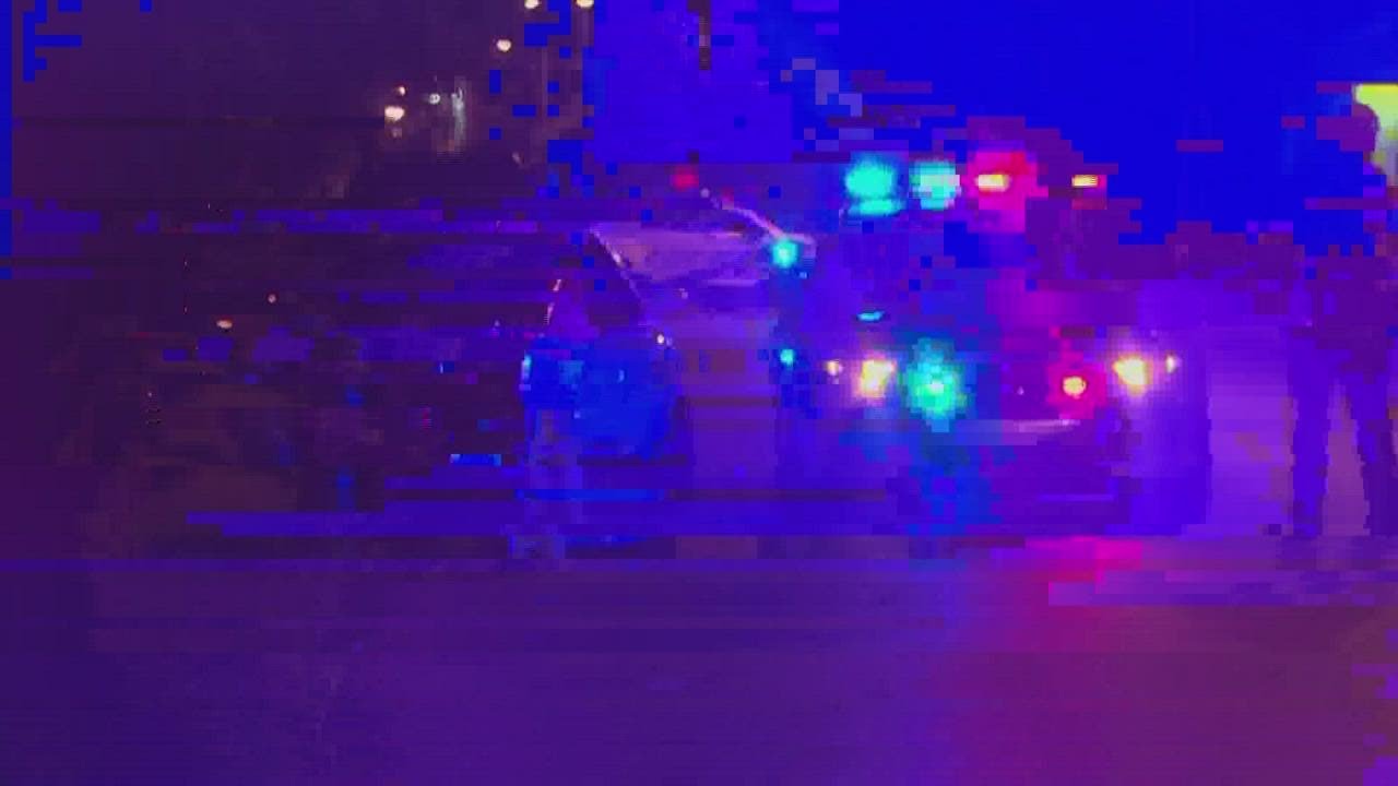 Man dead following shooting in west Louisville alley - YouTube
