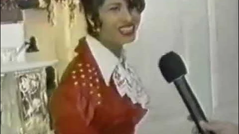 Selena shows her Boutique / Clips inside her two B...