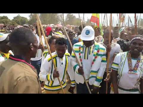 ትከሻ ቲራ ሉቃስ ቤኒ አዲስ የሸኮ ብሄረሰብ ዘመን መለወጫ ሙዚቃ Tikasha Tira Sheko S New Year Song By Lukas Beni