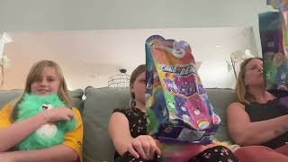 Unboxing Care Bear supper fuzzies blind bags! Profile