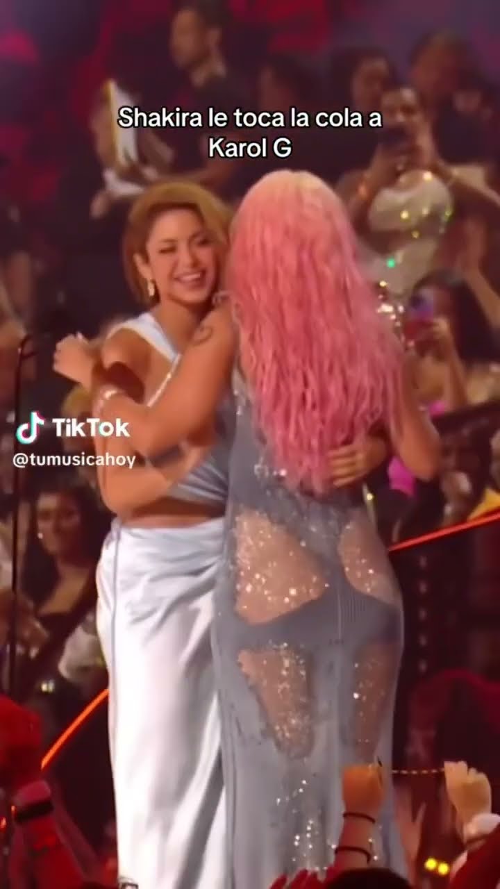 Shakira, soltera Karol G￼￼