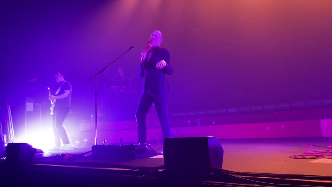 2019 10 15 Two Door Cinema Club Lavendar Olympia Theatre