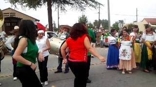 Moreno Valley Zumba dances with banda at Perris Parade