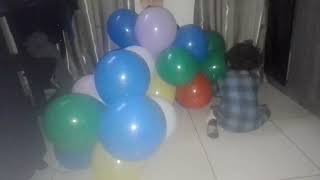 festa das mães e do aniversário papai e mamãe achei os balões