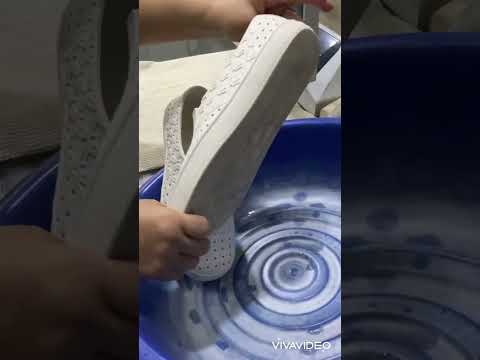 วีดีโอ: 3 วิธีทำความสะอาดยางบนรองเท้า