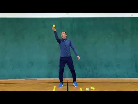 Video: Wie Man Einen Tennisball Wirft