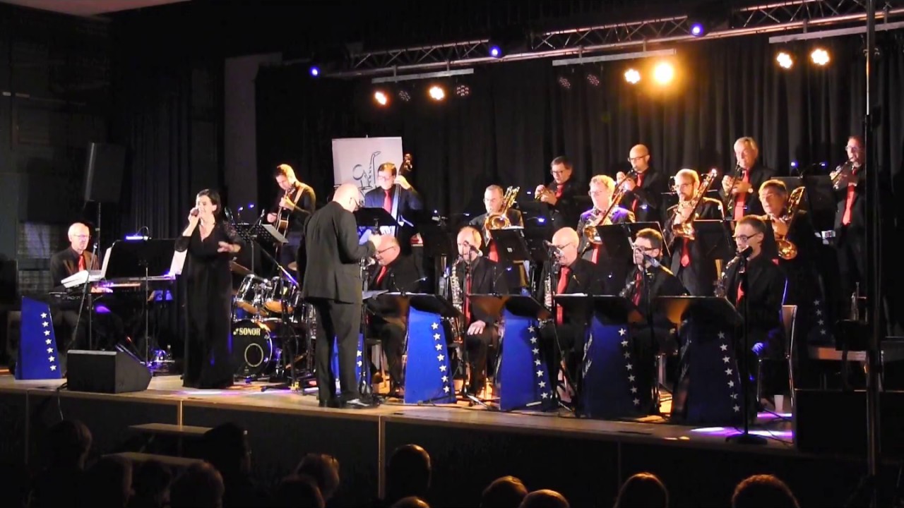 Fly me to the Moon / Black Jacket Swing Big Band - YouTube